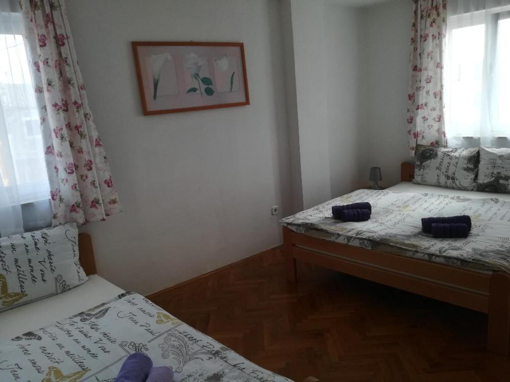 Apartment And Rooms Sidro Petrčane Zewnętrze zdjęcie